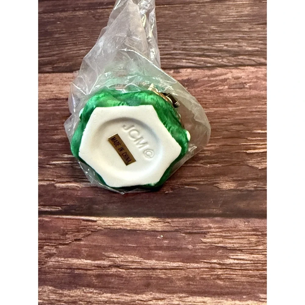 Vintage Hand Painted Ceramic Green Christmas Holiday Tree Gold Star Trinket Box